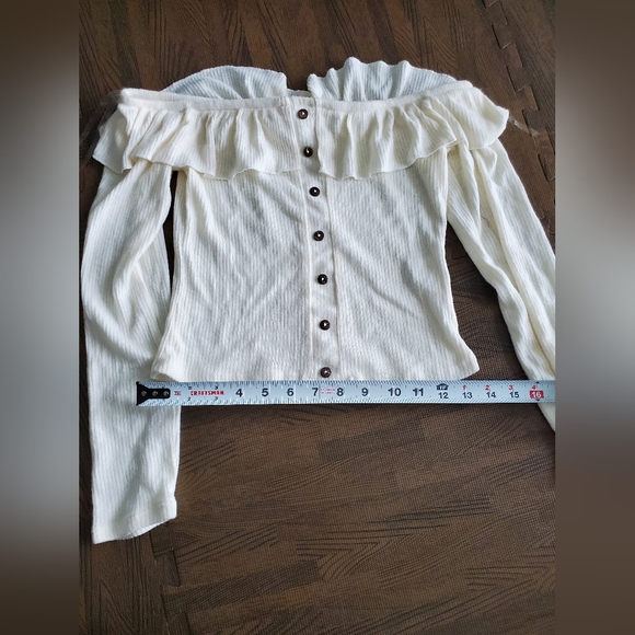 Sirens off the shoulder long sleeve top - Picture 4 of 7